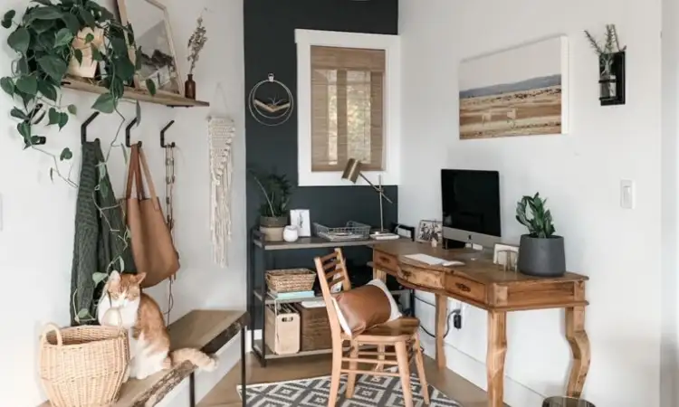 Menggunakan desk organizer, Sumber: allisajacobs.com