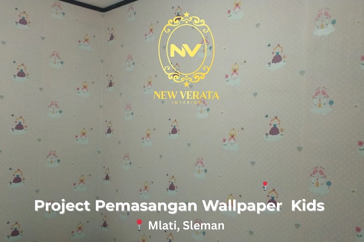 Kamar anak dihiasi dengan wallpaper kids, Sumber: doc pribadi
