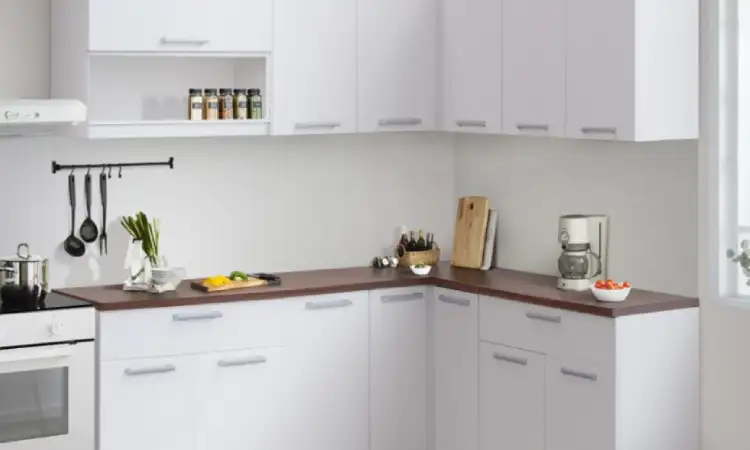 Kitchen set putih dan material kayu, Sumber: shopee.co.id