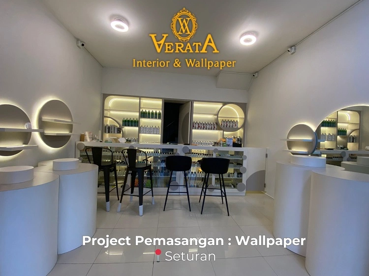Wallpaper putih untuk kesan modern dan eksklusif, Sumber: doc pribadi