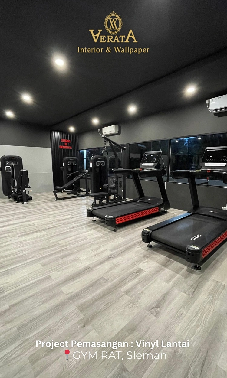 Lantai gym tampil modern dan bersih, Sumber: doc pribadi