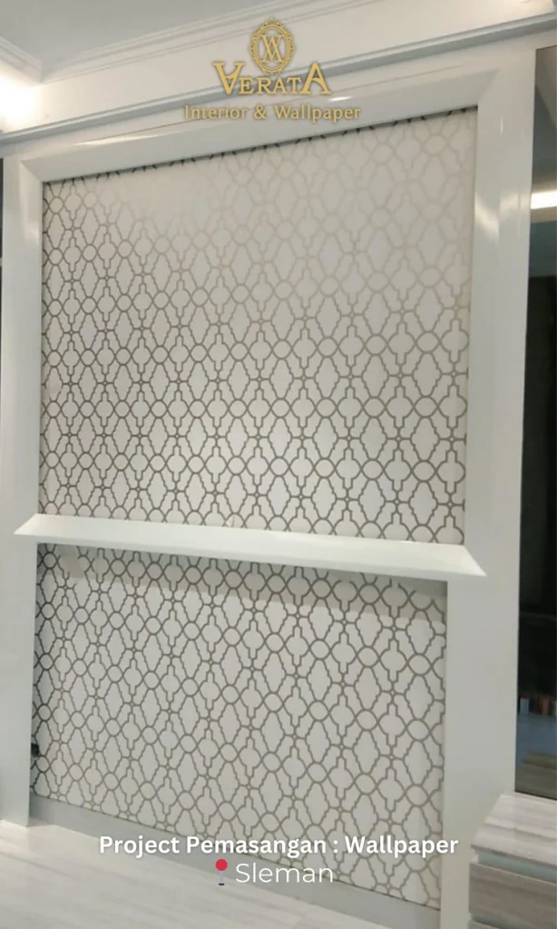 Pemasangan wallpaper backdrop TV Sleman, Sumber: doc pribadi