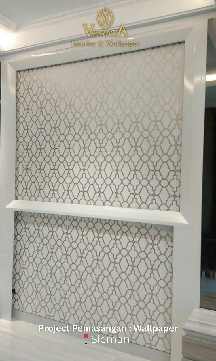 Pemasangan wallpaper backdrop TV Sleman, Sumber: doc pribadi