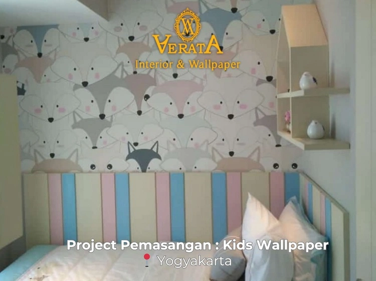 Pemasangan wallpaper kids di Jogja, Sumber: doc pribadi