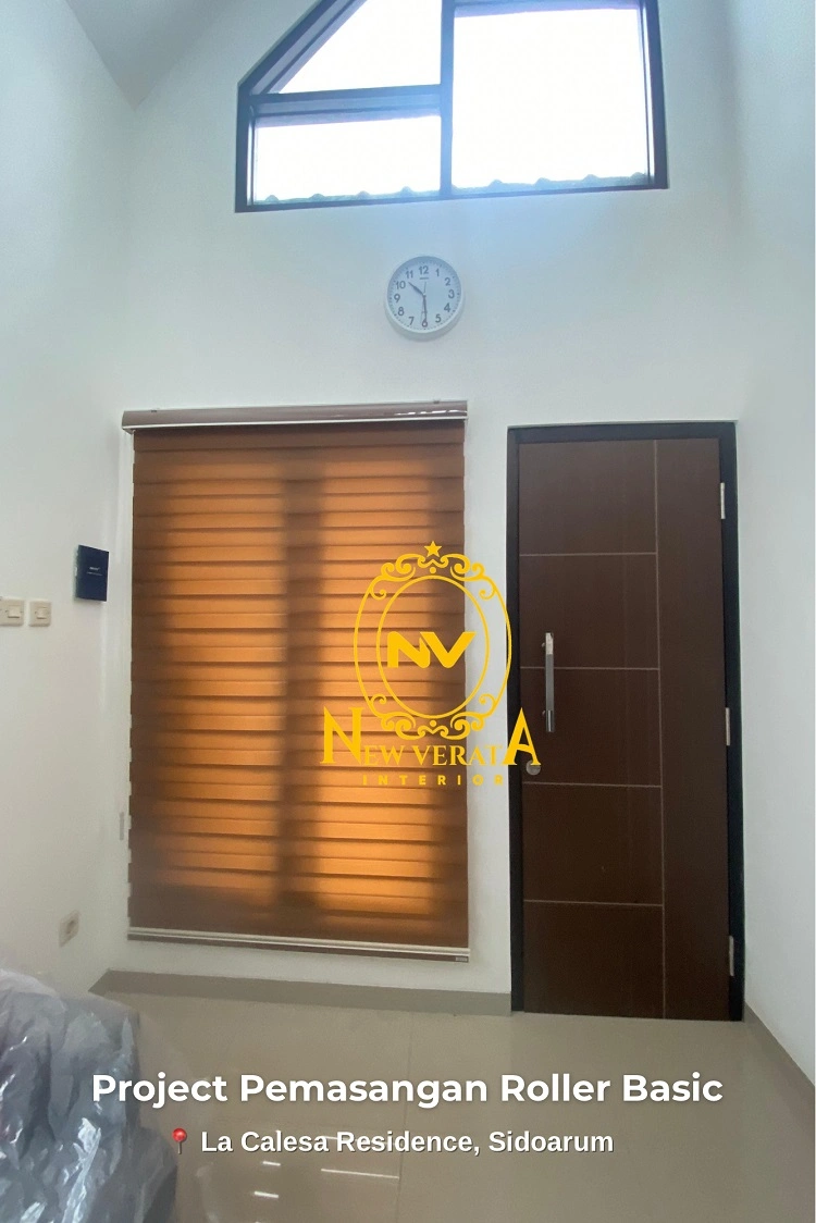 Roller basic dipasang pada ruang tamu, Sumber: doc pribadi