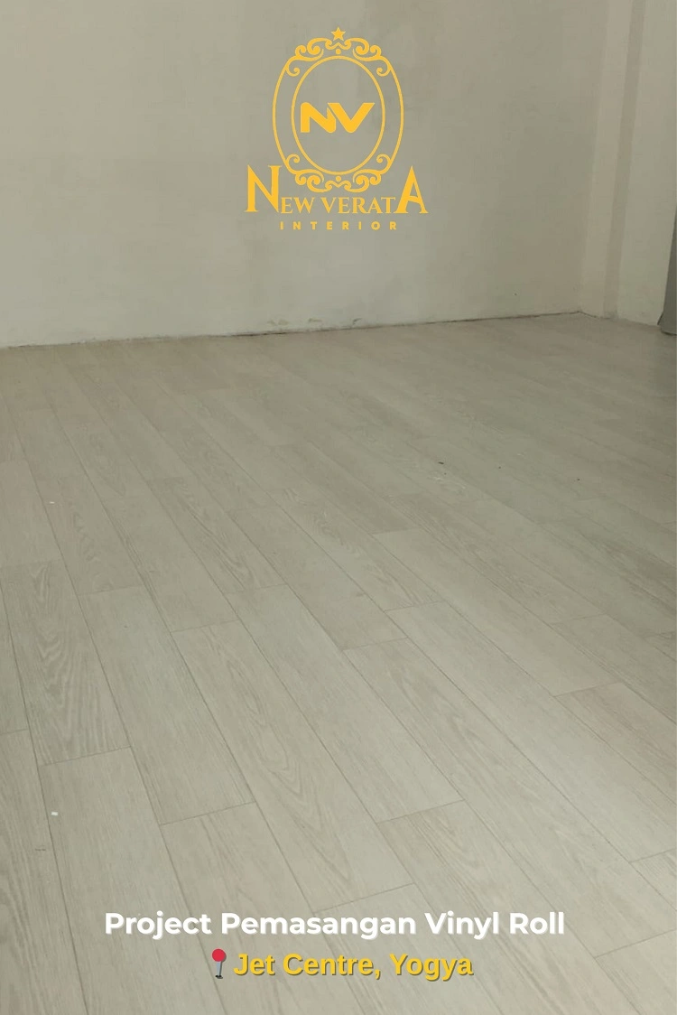 Pemasangan vinyl roll di Jogja, Sumber: doc pribadi