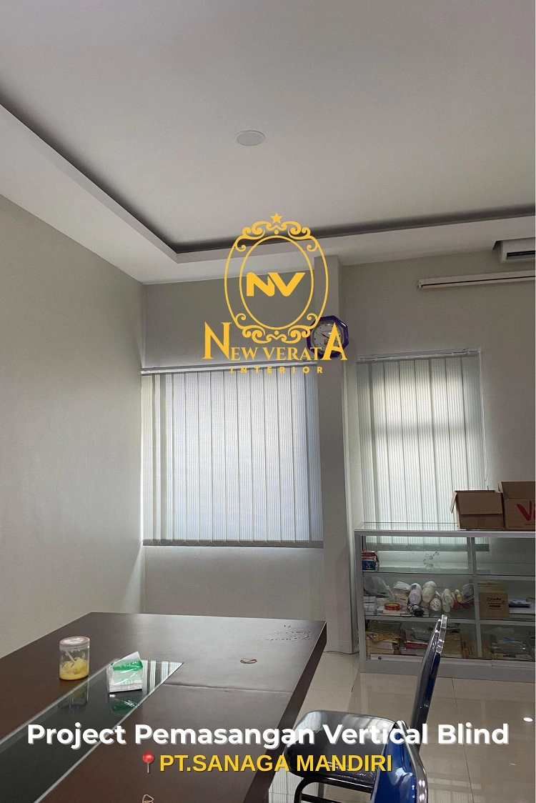 Vertical blind untuk kantor PT. Sanaga Mandiri, Sumber: doc pribadi