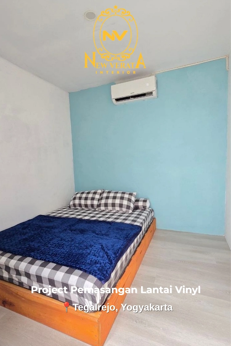 Pemasangan lantai vinyl di homestay Jogja, Sumber: doc pribadi