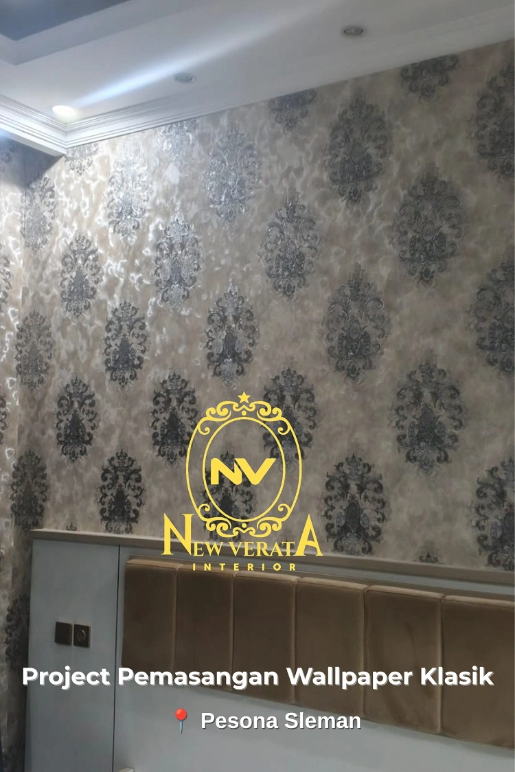 Wallpaper motif diaplikasikan pada kamar tidur, Sumber: doc pribadi