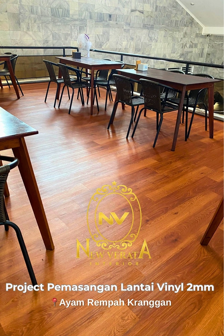 Pemasangan lantai vinyl untuk resto di Jogja, Sumber: doc pribadi