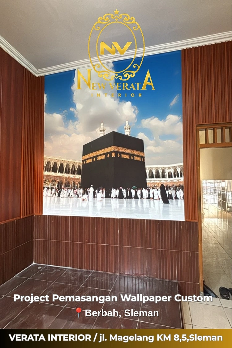 Pemasangan wallpaper motif di Berbah, Sumber: doc pribadi