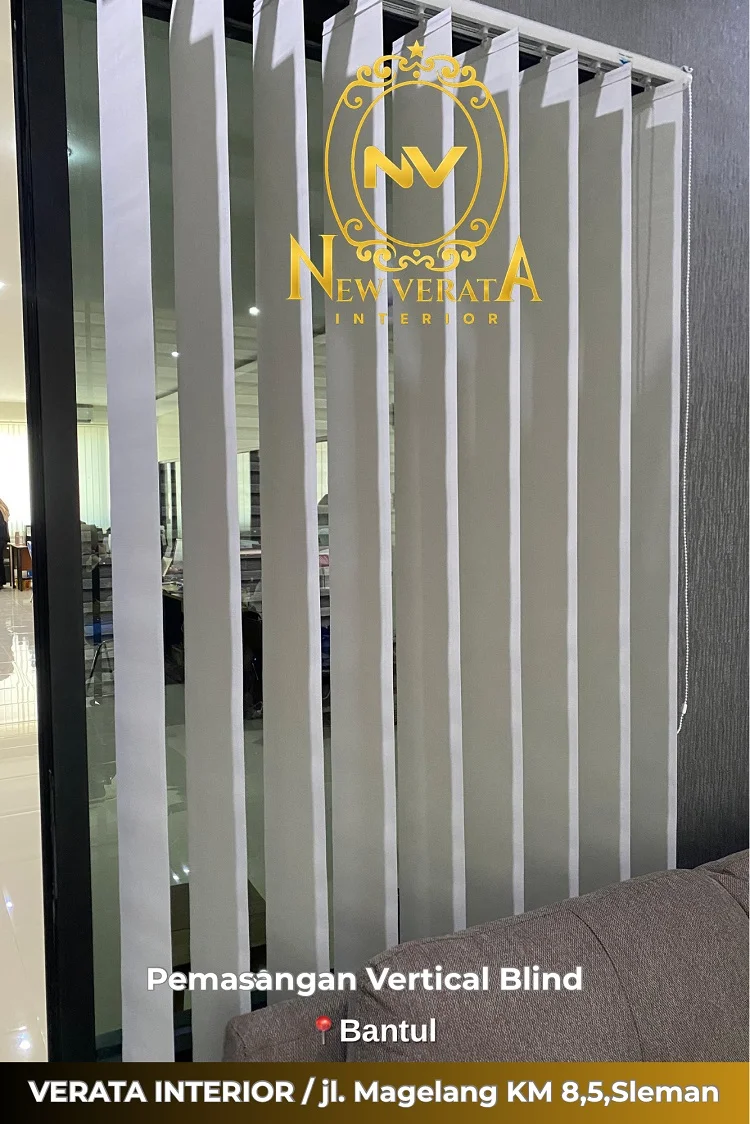 Pemasangan vertical blind di Bantul, Sumber: doc pribadi