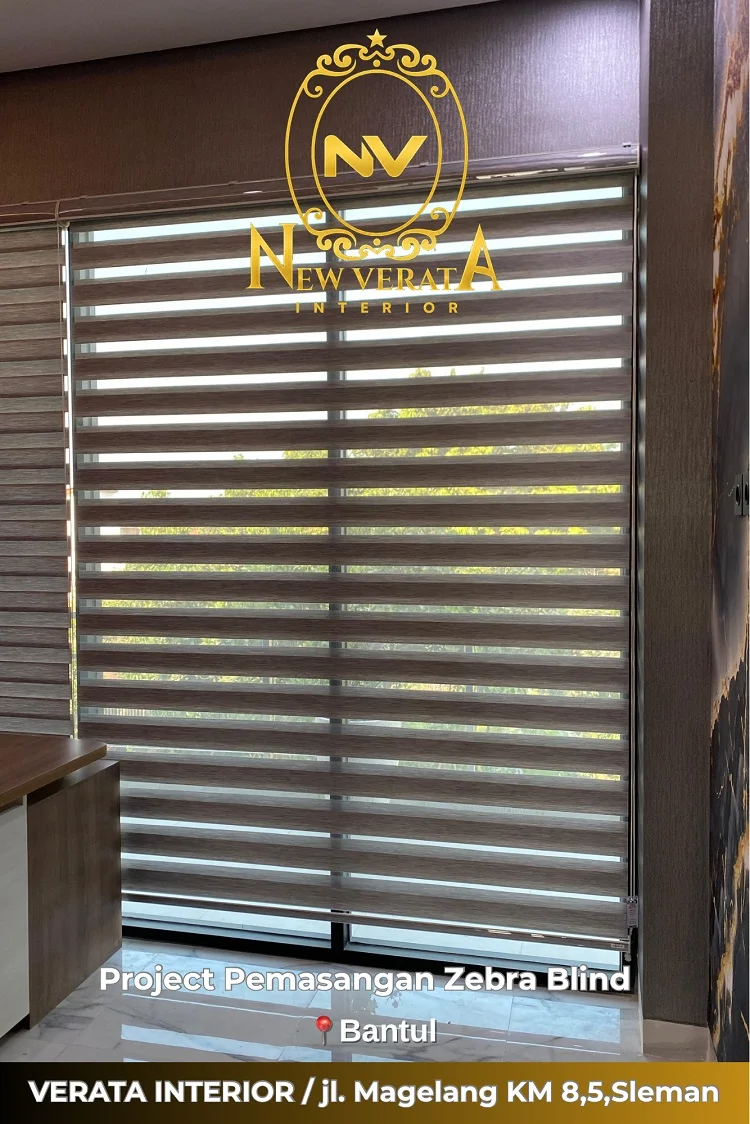 Zebra blind ditempatkan pada ruang kerja, Sumber: doc pribadi